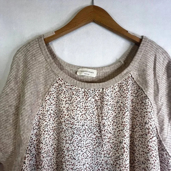 Saints & Hearts Mixed Media Short Sleeve Floral Top Size 2XL - Picture 4 of 8